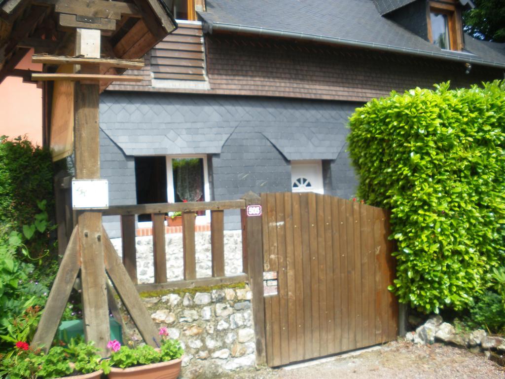 Bed and Breakfast Les Coquillettes Équemauville Zewnętrze zdjęcie