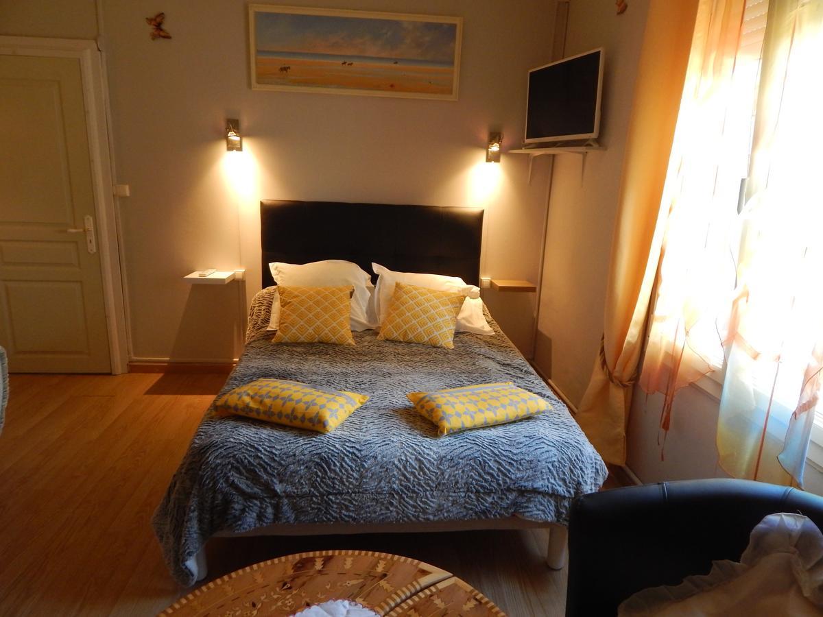 Bed and Breakfast Les Coquillettes Équemauville Zewnętrze zdjęcie